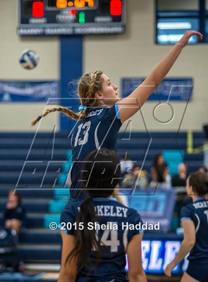 Thumbnail 3 in Cardinal Gibbons @ Berkeley Prep (FHSAA 4A Semifinal Playoff) photogallery.