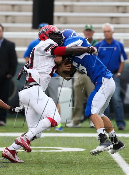 Thumbnail 1 in Cedar Hill vs. Temple (UIL 5A D2 Bi-District Playoff) photogallery.