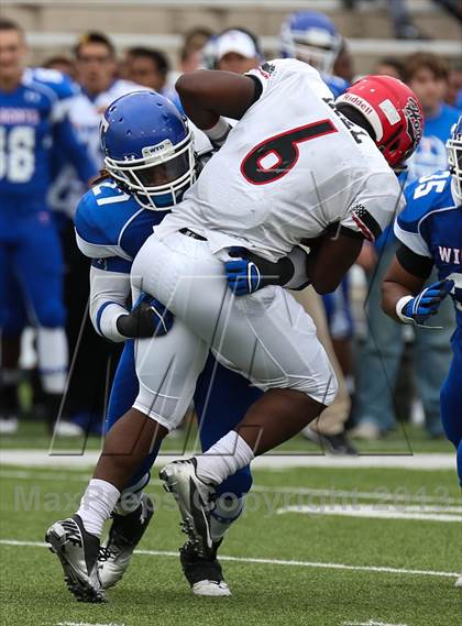 Thumbnail 3 in Cedar Hill vs. Temple (UIL 5A D2 Bi-District Playoff) photogallery.