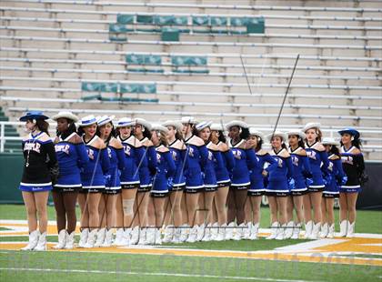 Thumbnail 2 in Cedar Hill vs. Temple (UIL 5A D2 Bi-District Playoff) photogallery.