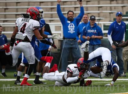 Thumbnail 2 in Cedar Hill vs. Temple (UIL 5A D2 Bi-District Playoff) photogallery.