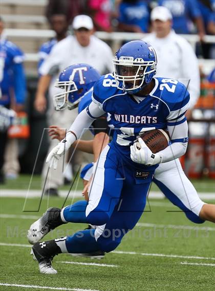 Thumbnail 3 in Cedar Hill vs. Temple (UIL 5A D2 Bi-District Playoff) photogallery.