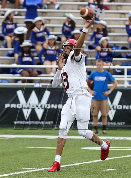 Thumbnail 2 in Cedar Hill vs. Temple (UIL 5A D2 Bi-District Playoff) photogallery.