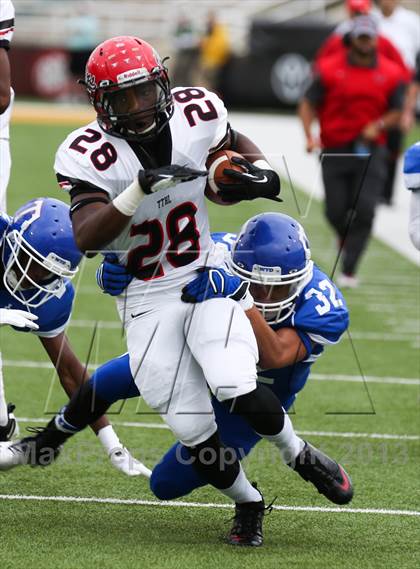 Thumbnail 1 in Cedar Hill vs. Temple (UIL 5A D2 Bi-District Playoff) photogallery.