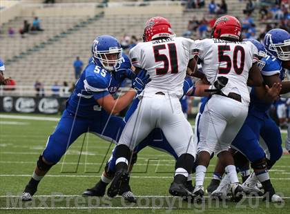 Thumbnail 3 in Cedar Hill vs. Temple (UIL 5A D2 Bi-District Playoff) photogallery.