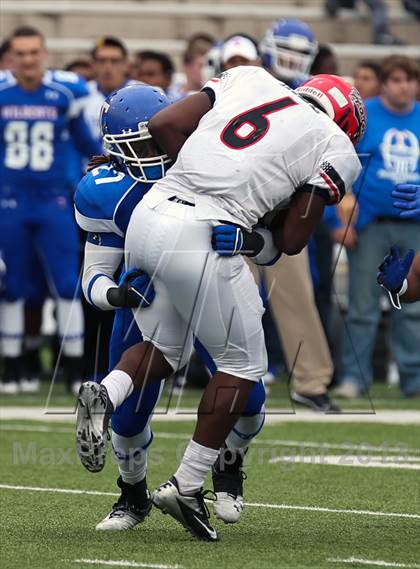 Thumbnail 2 in Cedar Hill vs. Temple (UIL 5A D2 Bi-District Playoff) photogallery.