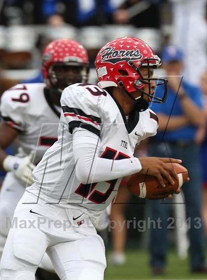Thumbnail 2 in Cedar Hill vs. Temple (UIL 5A D2 Bi-District Playoff) photogallery.
