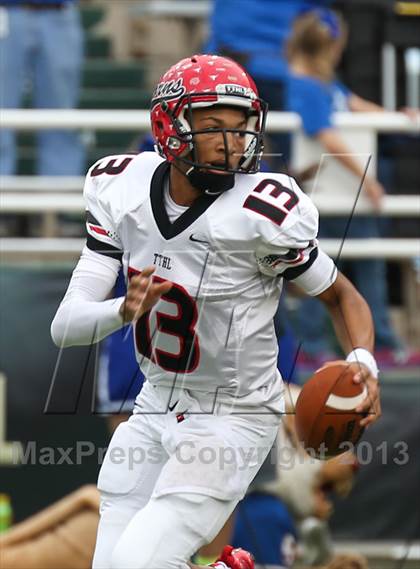 Thumbnail 1 in Cedar Hill vs. Temple (UIL 5A D2 Bi-District Playoff) photogallery.