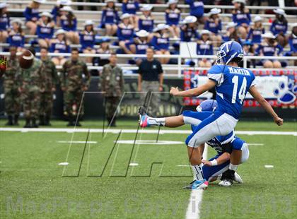 Thumbnail 3 in Cedar Hill vs. Temple (UIL 5A D2 Bi-District Playoff) photogallery.