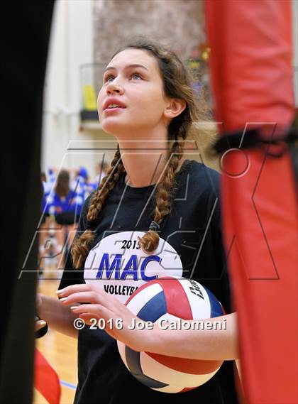Thumbnail 2 in MacArthur [Douglas] vs Alamo Heights (NEISD Invitational) photogallery.