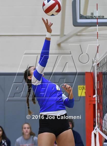 Thumbnail 3 in MacArthur [Douglas] vs Alamo Heights (NEISD Invitational) photogallery.