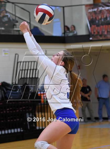 Thumbnail 1 in MacArthur [Douglas] vs Alamo Heights (NEISD Invitational) photogallery.