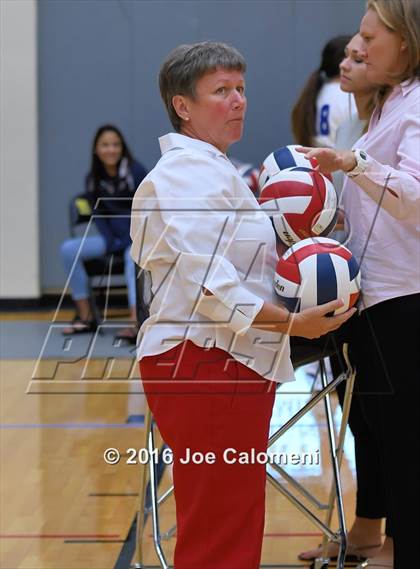 Thumbnail 2 in MacArthur [Douglas] vs Alamo Heights (NEISD Invitational) photogallery.