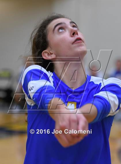 Thumbnail 2 in MacArthur [Douglas] vs Alamo Heights (NEISD Invitational) photogallery.