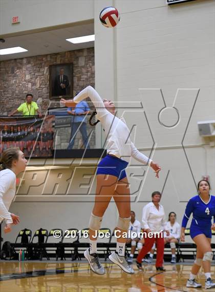 Thumbnail 2 in MacArthur [Douglas] vs Alamo Heights (NEISD Invitational) photogallery.