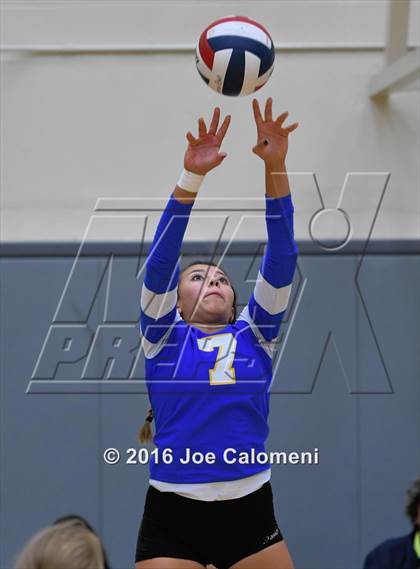Thumbnail 1 in MacArthur [Douglas] vs Alamo Heights (NEISD Invitational) photogallery.