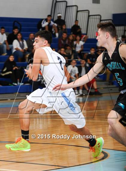 Thumbnail 3 in Sam Rayburn vs. Pasadena Memorial (McDonald's Texas Invitational) photogallery.