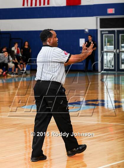 Thumbnail 3 in Sam Rayburn vs. Pasadena Memorial (McDonald's Texas Invitational) photogallery.