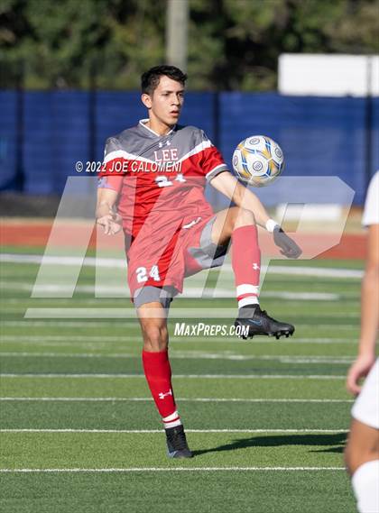 Thumbnail 3 in  Arlington Heights vs Lee (Alamo Heights Invitational) photogallery.