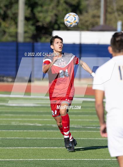 Thumbnail 2 in  Arlington Heights vs Lee (Alamo Heights Invitational) photogallery.