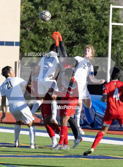Thumbnail 3 in  Arlington Heights vs Lee (Alamo Heights Invitational) photogallery.