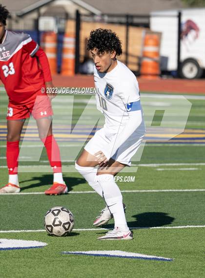 Thumbnail 2 in  Arlington Heights vs Lee (Alamo Heights Invitational) photogallery.
