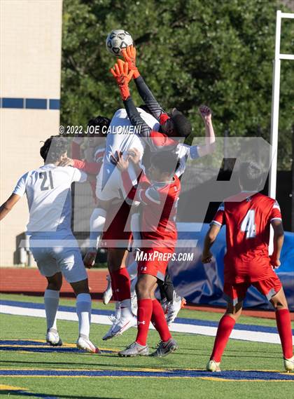 Thumbnail 1 in  Arlington Heights vs Lee (Alamo Heights Invitational) photogallery.