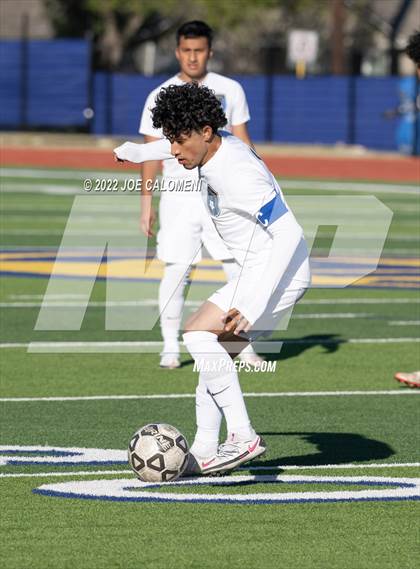 Thumbnail 2 in  Arlington Heights vs Lee (Alamo Heights Invitational) photogallery.