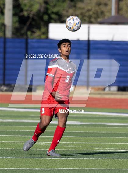 Thumbnail 2 in  Arlington Heights vs Lee (Alamo Heights Invitational) photogallery.