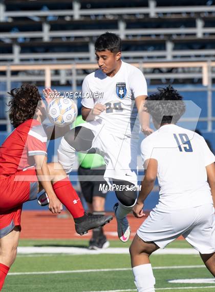 Thumbnail 3 in  Arlington Heights vs Lee (Alamo Heights Invitational) photogallery.