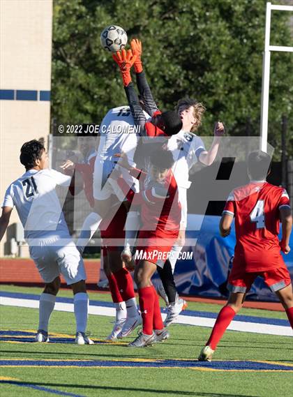 Thumbnail 2 in  Arlington Heights vs Lee (Alamo Heights Invitational) photogallery.