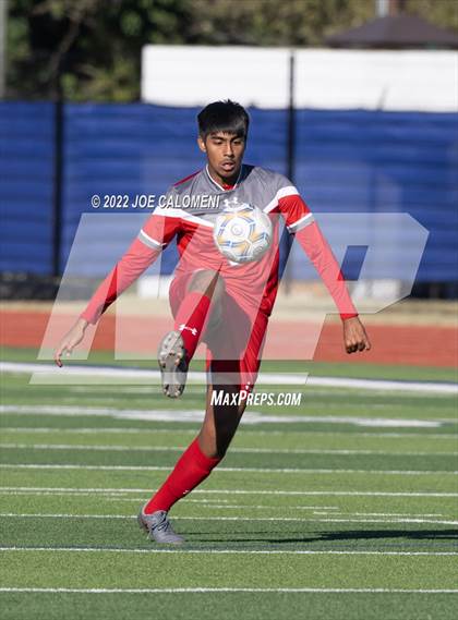 Thumbnail 3 in  Arlington Heights vs Lee (Alamo Heights Invitational) photogallery.