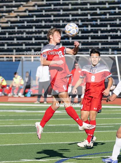 Thumbnail 3 in  Arlington Heights vs Lee (Alamo Heights Invitational) photogallery.