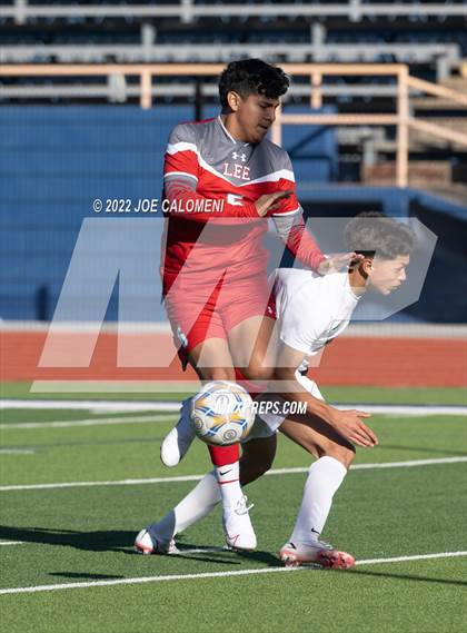 Thumbnail 3 in  Arlington Heights vs Lee (Alamo Heights Invitational) photogallery.
