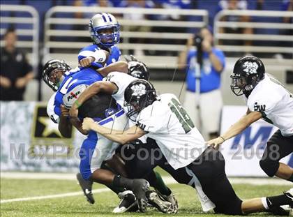 Thumbnail 2 in Georgetown vs Southwest (Texas Football Classic) photogallery.