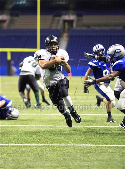 Thumbnail 1 in Georgetown vs Southwest (Texas Football Classic) photogallery.