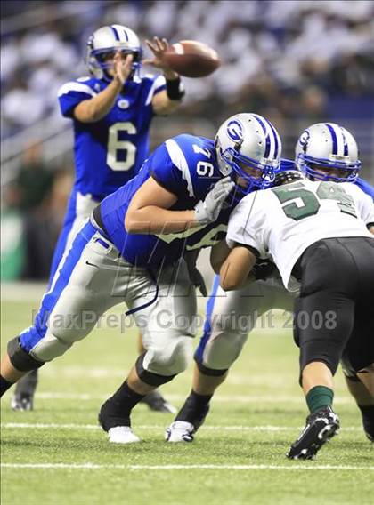 Thumbnail 2 in Georgetown vs Southwest (Texas Football Classic) photogallery.