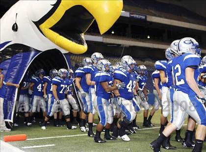 Thumbnail 3 in Georgetown vs Southwest (Texas Football Classic) photogallery.