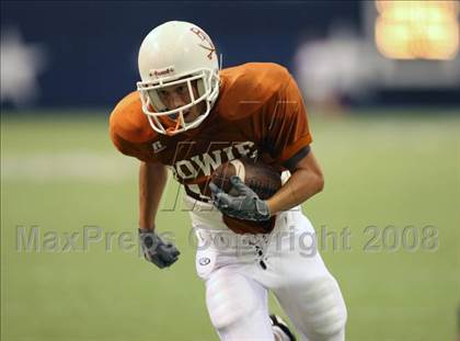 Thumbnail 3 in Trotwood-Madison vs. Bowie (Kirk Herbstreit Varsity Football Series) photogallery.