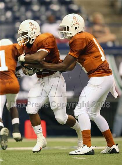 Thumbnail 1 in Trotwood-Madison vs. Bowie (Kirk Herbstreit Varsity Football Series) photogallery.