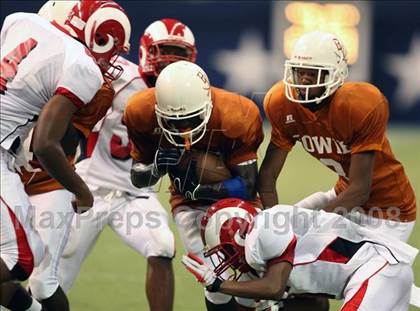 Thumbnail 3 in Trotwood-Madison vs. Bowie (Kirk Herbstreit Varsity Football Series) photogallery.