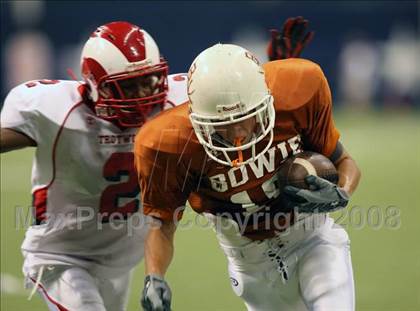 Thumbnail 2 in Trotwood-Madison vs. Bowie (Kirk Herbstreit Varsity Football Series) photogallery.
