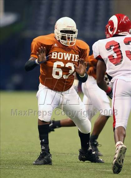 Thumbnail 2 in Trotwood-Madison vs. Bowie (Kirk Herbstreit Varsity Football Series) photogallery.