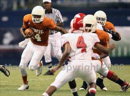 Thumbnail 1 in Trotwood-Madison vs. Bowie (Kirk Herbstreit Varsity Football Series) photogallery.