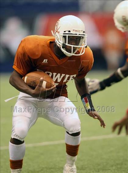 Thumbnail 1 in Trotwood-Madison vs. Bowie (Kirk Herbstreit Varsity Football Series) photogallery.