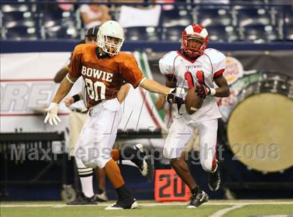 Thumbnail 1 in Trotwood-Madison vs. Bowie (Kirk Herbstreit Varsity Football Series) photogallery.
