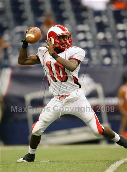 Thumbnail 3 in Trotwood-Madison vs. Bowie (Kirk Herbstreit Varsity Football Series) photogallery.