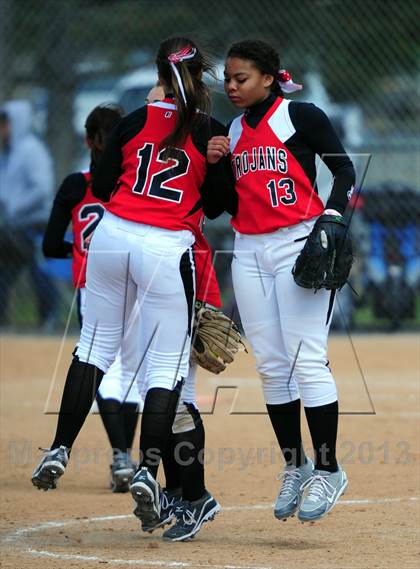 Thumbnail 3 in Fruitland vs Homedale (IHSAA 3A Semifinal) photogallery.