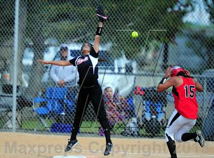 Thumbnail 3 in Fruitland vs Homedale (IHSAA 3A Semifinal) photogallery.