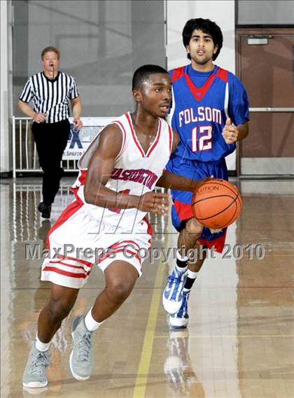 Thumbnail 3 in Washington vs. Folsom (MaxPreps Holiday Classic) photogallery.